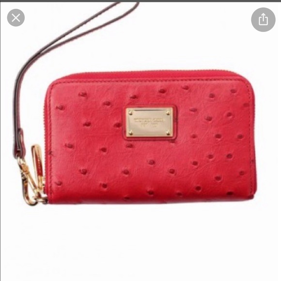 Michael Kors Handbags - Michael Kors wristlet